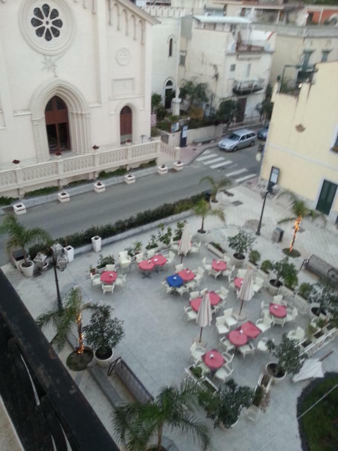 Appartamento Di Pregio In Piazza Durante Letojanni Taormina エクステリア 写真